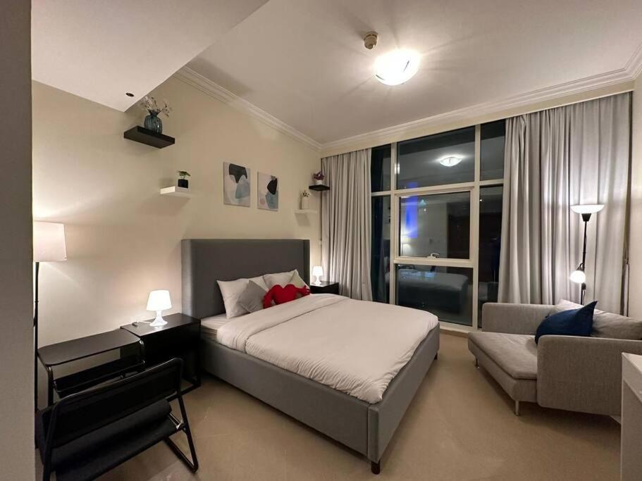 Step Into Serenity - Discover Modern Living In 1Br Apartment With Panoramic Views In Dubai Marina Near Jbr Walk, Beach And Bla Bla Club Luaran gambar
