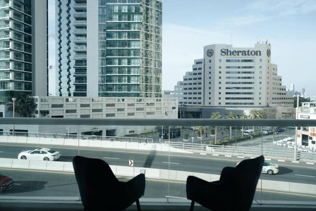 Step Into Serenity - Discover Modern Living In 1Br Apartment With Panoramic Views In Dubai Marina Near Jbr Walk, Beach And Bla Bla Club Luaran gambar