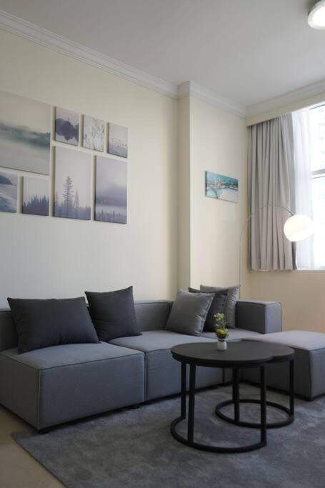 Step Into Serenity - Discover Modern Living In 1Br Apartment With Panoramic Views In Dubai Marina Near Jbr Walk, Beach And Bla Bla Club Luaran gambar