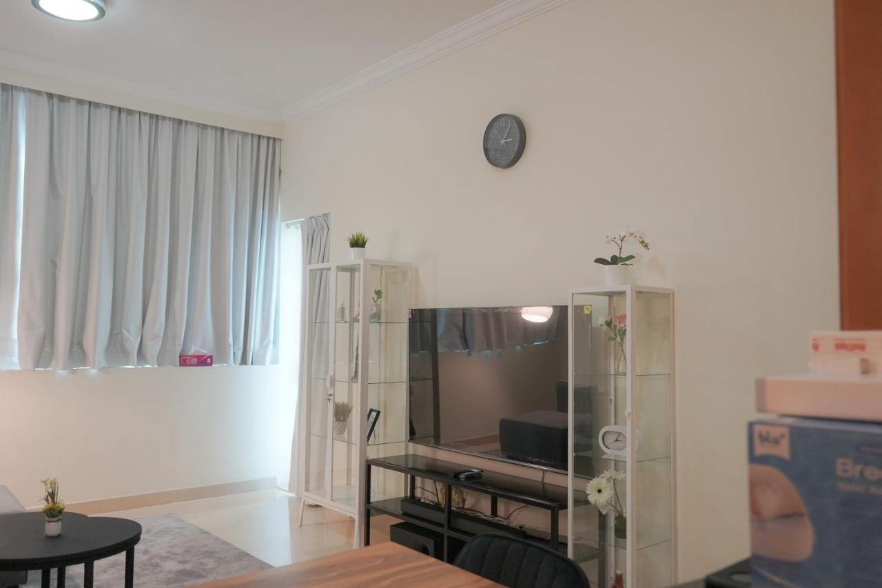 Step Into Serenity - Discover Modern Living In 1Br Apartment With Panoramic Views In Dubai Marina Near Jbr Walk, Beach And Bla Bla Club Luaran gambar